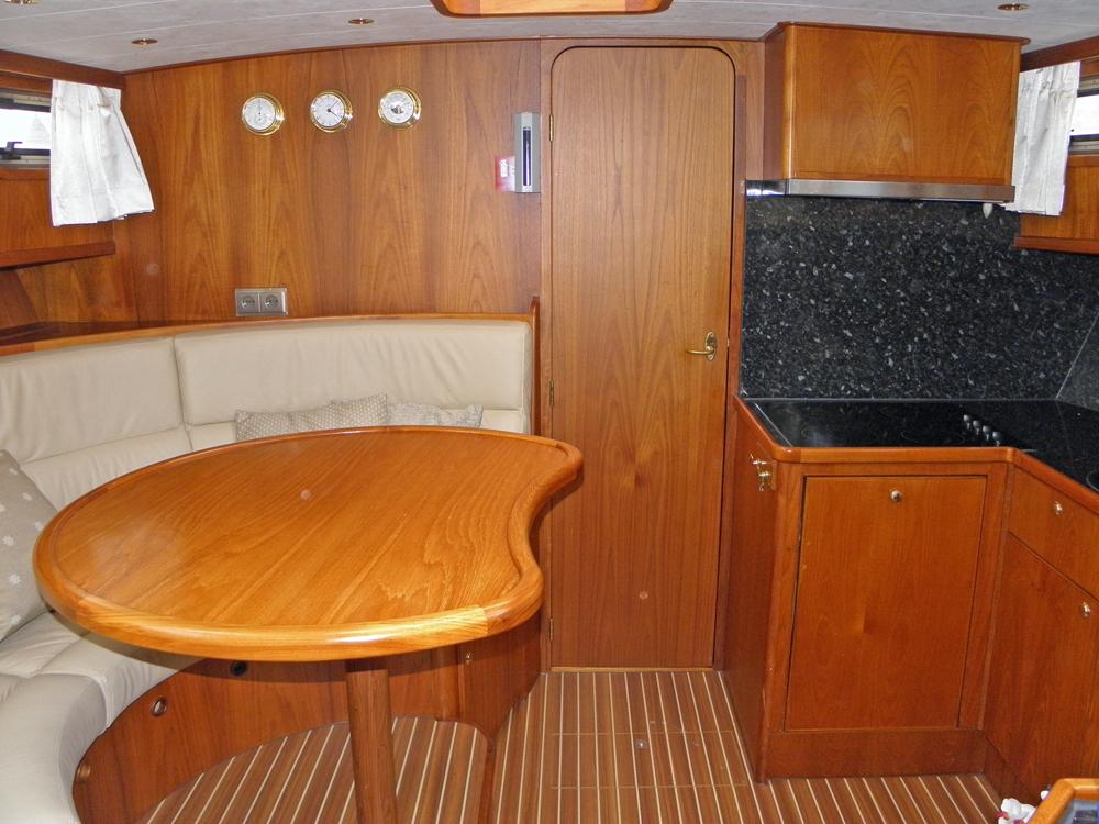 Fore ship, Accommodation